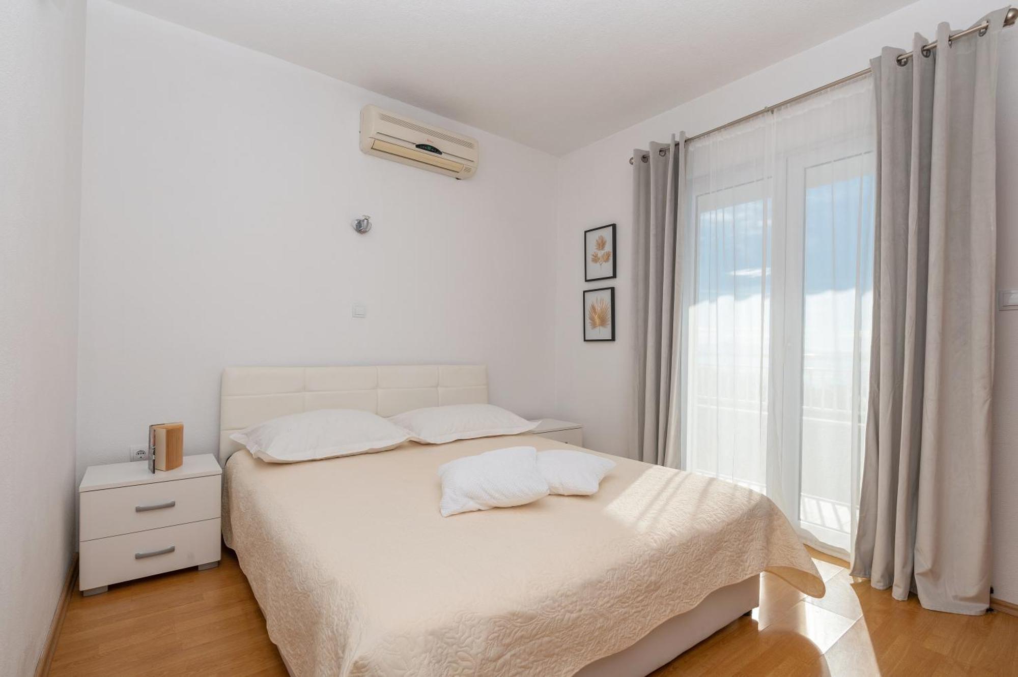 Villa Violeta With Amazing Sea View Makarska Extérieur photo